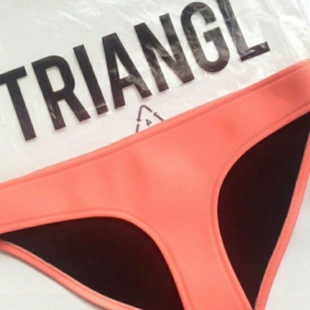 Triangle bikini bottoms